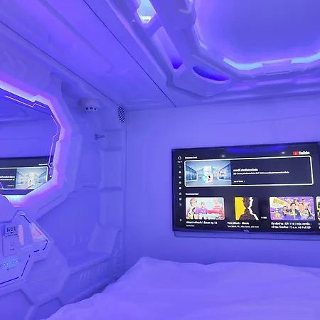 Met A Space Pod @Phrom Phong-2